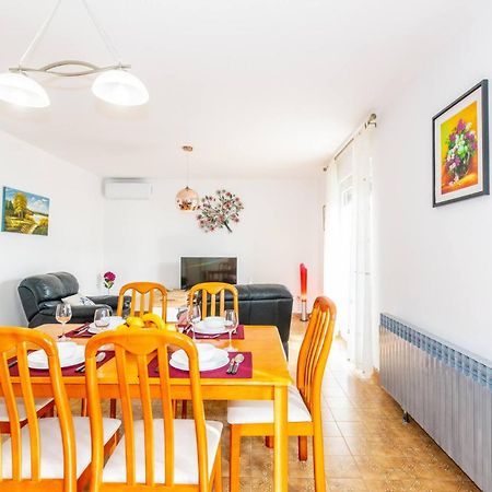 Family House With 2 Apartments - Irma Медулин Экстерьер фото