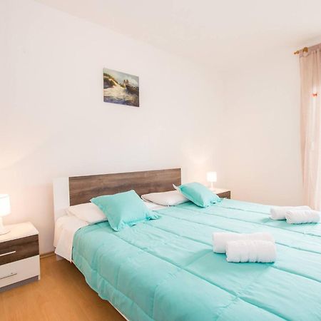 Family House With 2 Apartments - Irma Медулин Экстерьер фото